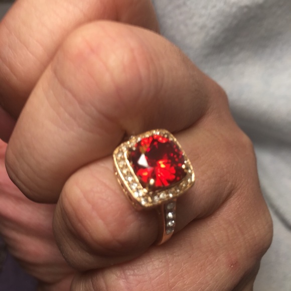 Ring - Picture 3 of 6